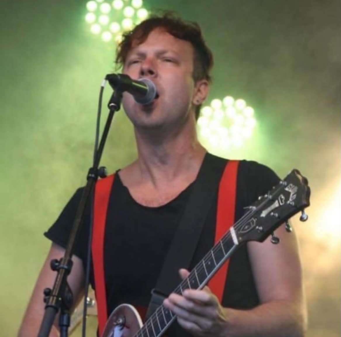 Angel, gitarr i Pers Pack